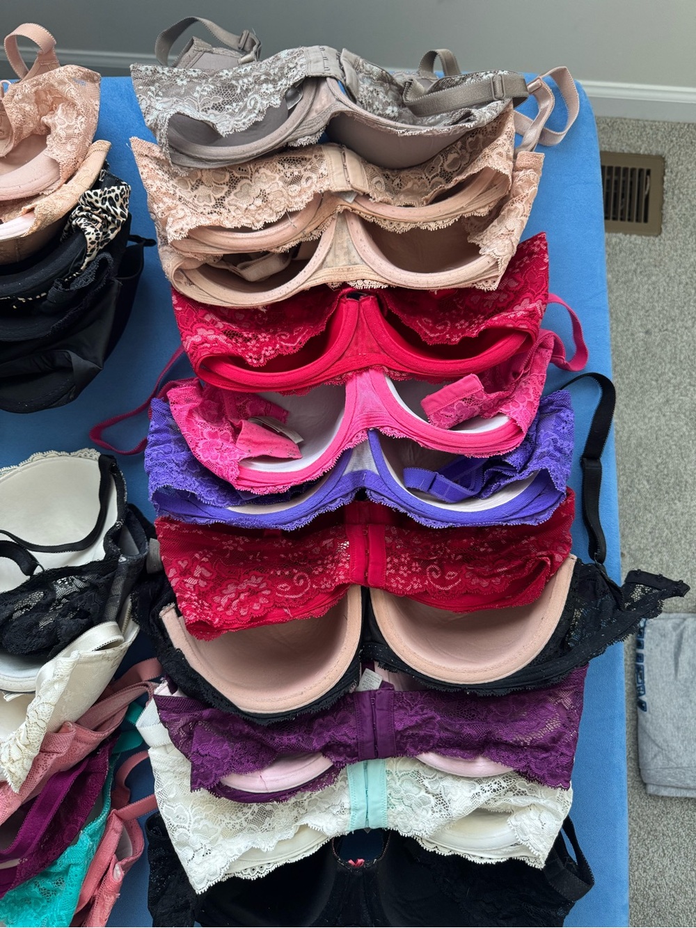 Women's Lace Push-Up Bra Pack - Mixed Colors - Picture 5 of 6